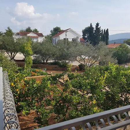 Apartament Andrej Jelsa (Hvar)